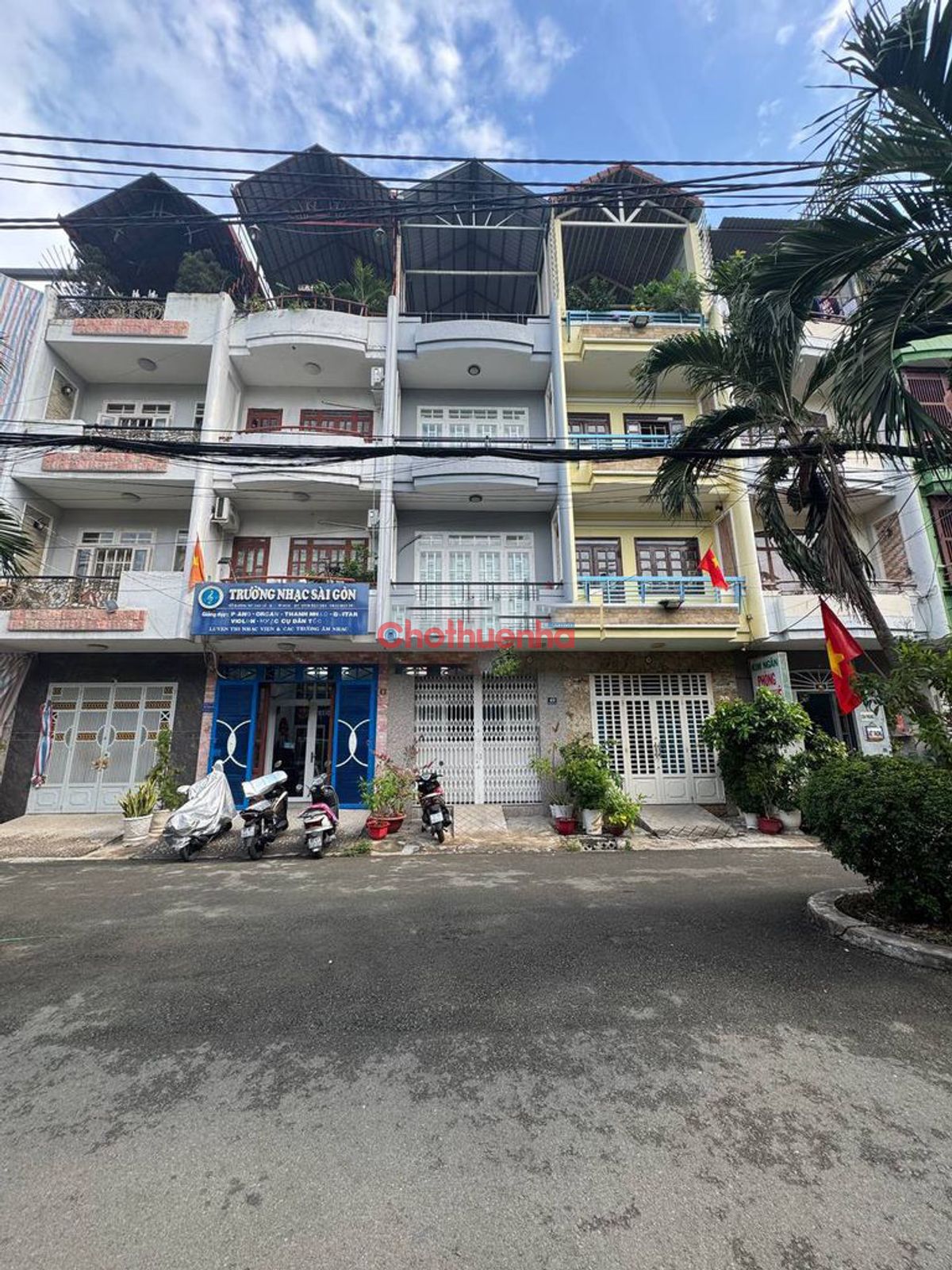 CHO THUÊ NHÀ MẶT TIỀN ĐƯỜNG CAO LỖ, P.4, QUẬN 8
