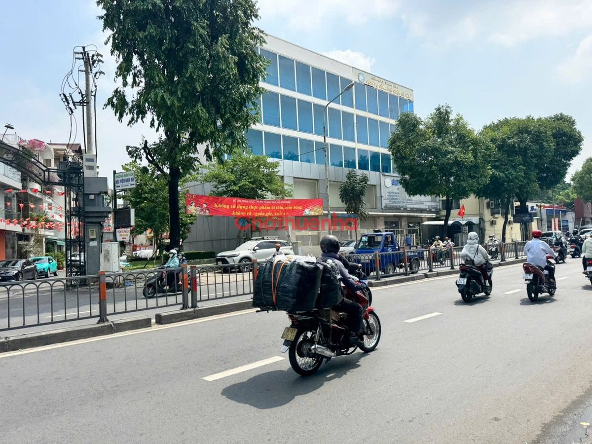 CHO THUÊ TÒA NHÀ 340 QUANG TRUNG, GÒ VẤP – DT 10x27M, TRỆT 4 LẦU, GIÁ 175TR/THÁNG