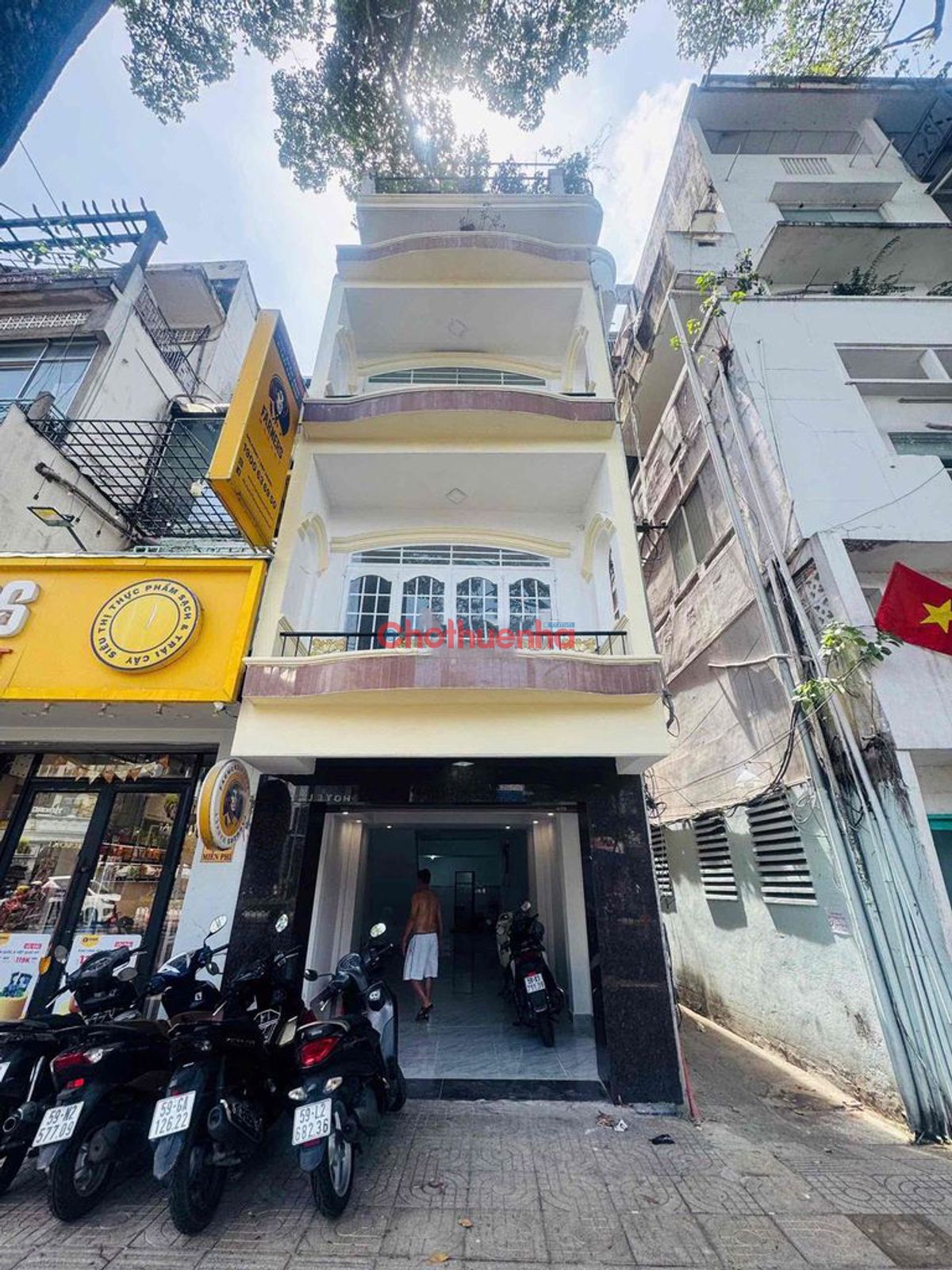CHO THUÊ NHÀ MẶT TIỀN NGUYỄN THỊ MINH KHAI TRUNG TÂM QUẬN 3
