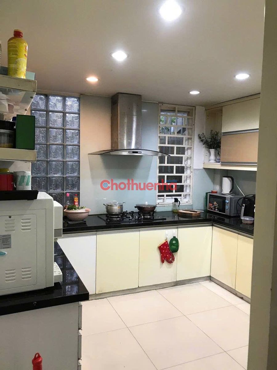 CHO THUÊ NHÀ NGUYÊN CĂN HUỲNH VĂN BÁNH PHÚ NHUẬN - HẺM XE Ô TÔ ĐẬU CỬA - 5 PHÒNG NGỦ