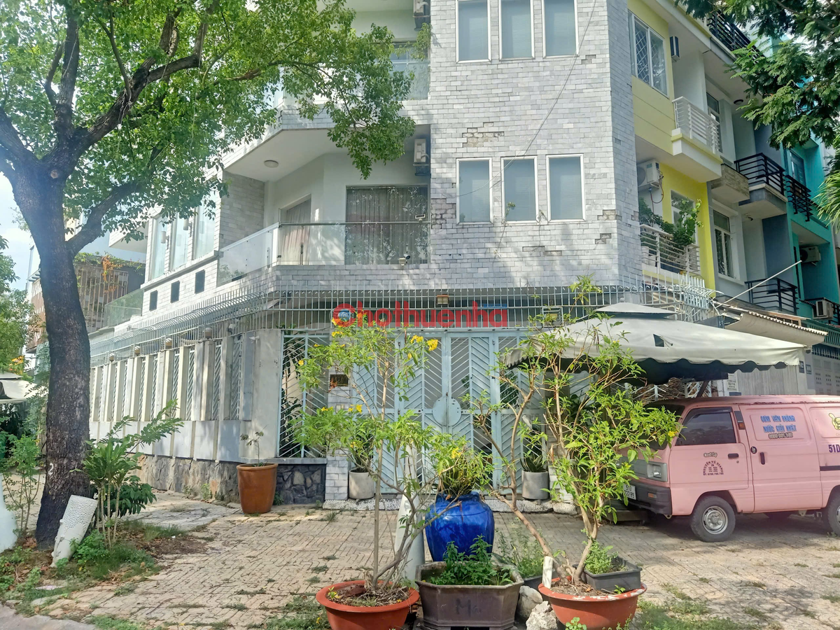 CHO THUÊ NHÀ GÓC 2 MẶT TIỀN KDC TÂN QUY ĐÔNG QUẬN 7 – ĐỐI DIỆN CÔNG VIÊN VEN SÔNG