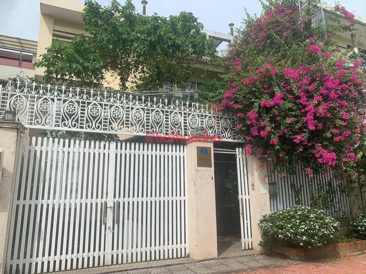 CHO THUÊ NHÀ NGUYÊN CĂN BÌNH THẠNH DIỆN TÍCH LỚN NGANG 10M CÓ HẦM GIÁ CHỈ 30 TRIỆU
