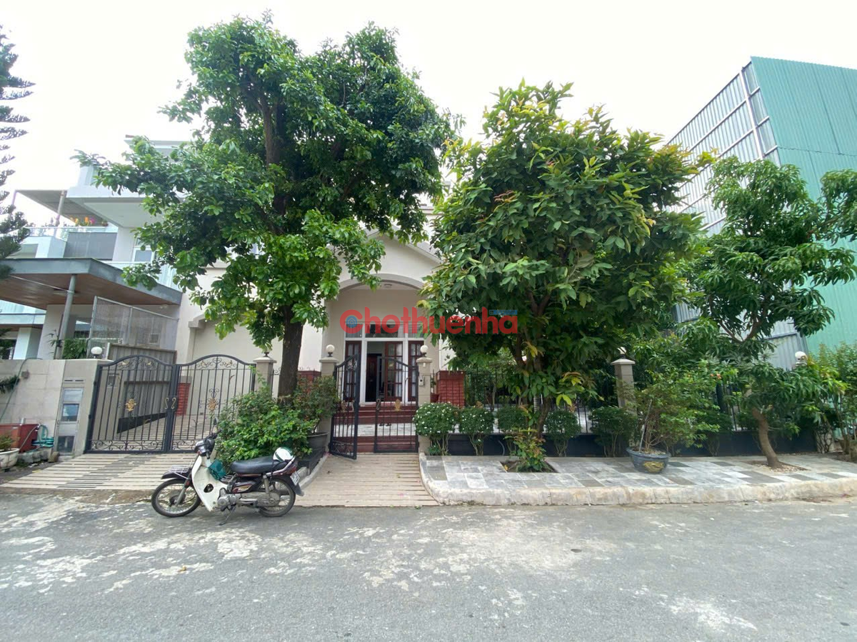 CHO THUÊ BIỆT THỰ MỸ PHÚ 1 – PHÚ MỸ HƯNG – FULL NỘI THẤT – KHÔNG GIAN XANH RIÊNG TƯ