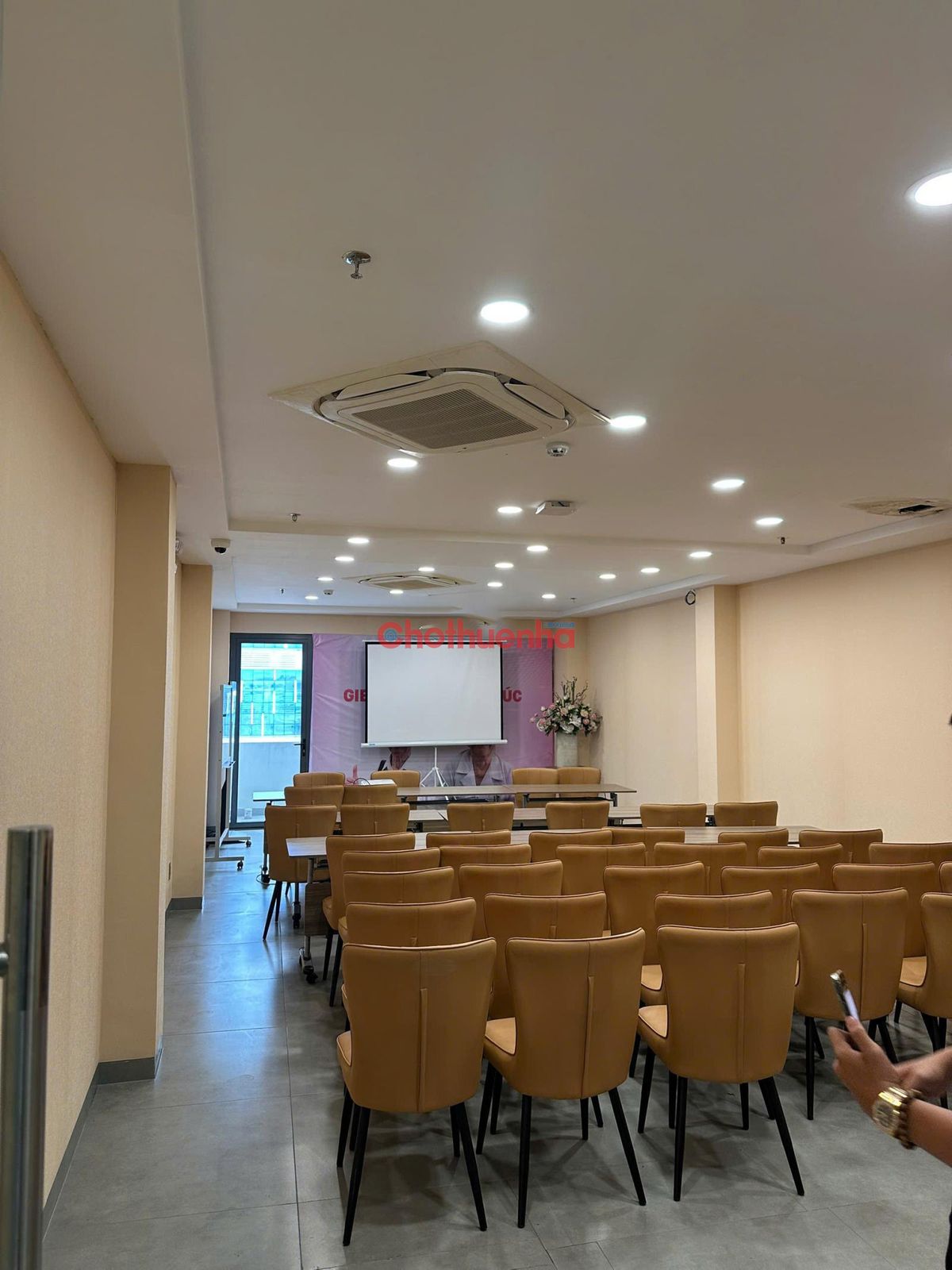 CHO THUÊ VĂN PHÒNG 150M2/SÀN - TÒA 7 TẦNG, HẦM, THANG MÁY, PCCC ĐẦY ĐỦ 
