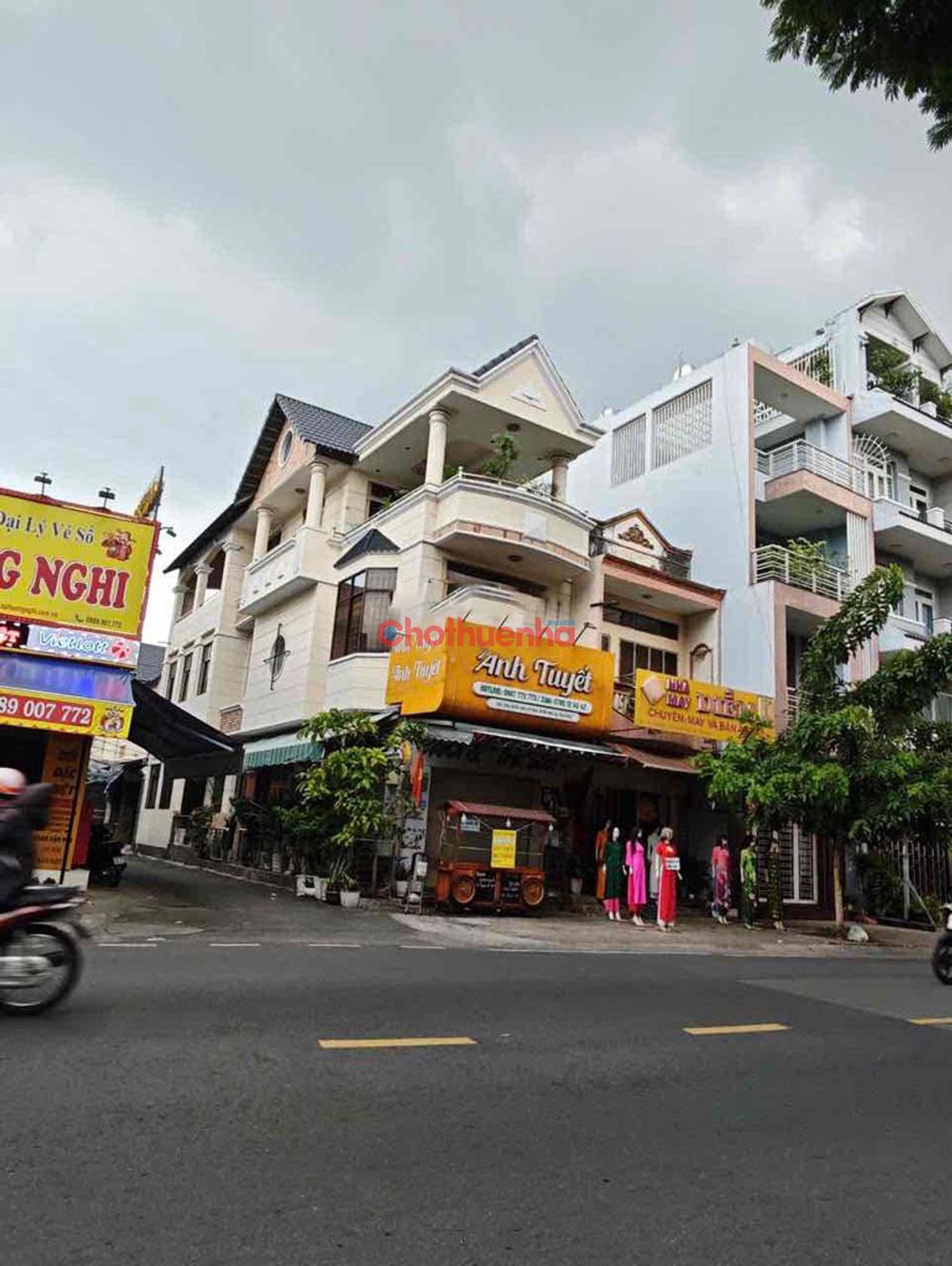 Cho thuê nhà nguyên căn tại mặt tiền Tân Sơn Nhì, Phường Tân Sơn Nhì, Quận Tân Phú