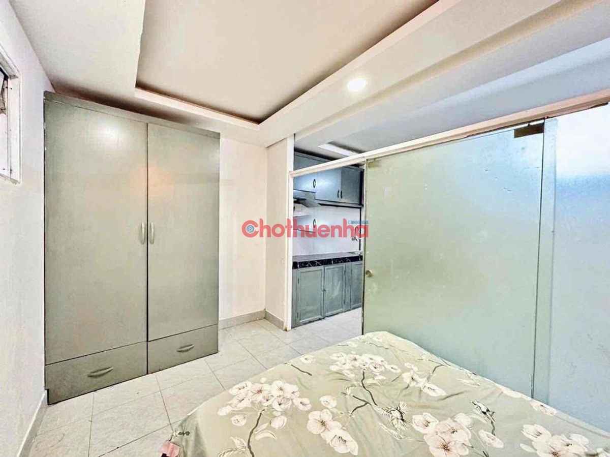 CHO THUÊ TÒA CĂN HỘ DỊCH VỤ FULL NỘI THẤT CMT8 QUẬN 10 CÓ THANG MÁY FULL KHÁCH