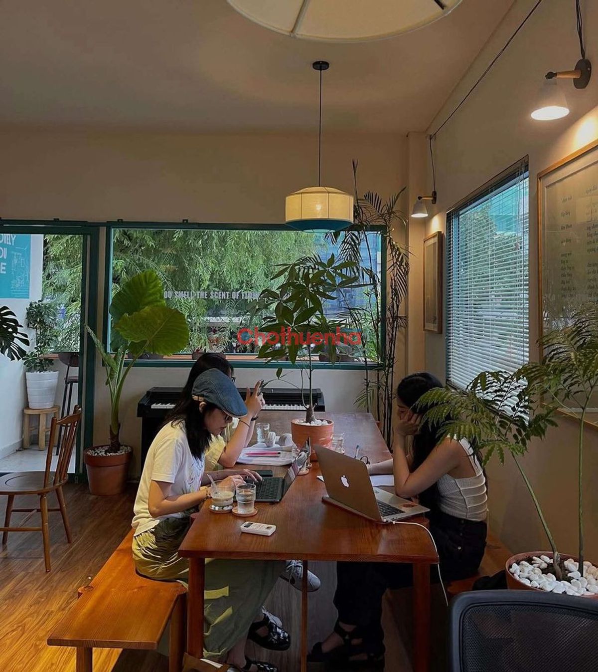 SANG QUÁN CAFE ĐƯỜNG BÀ HUYỆN THANH QUAN, QUẬN 3 - NGANG 5M