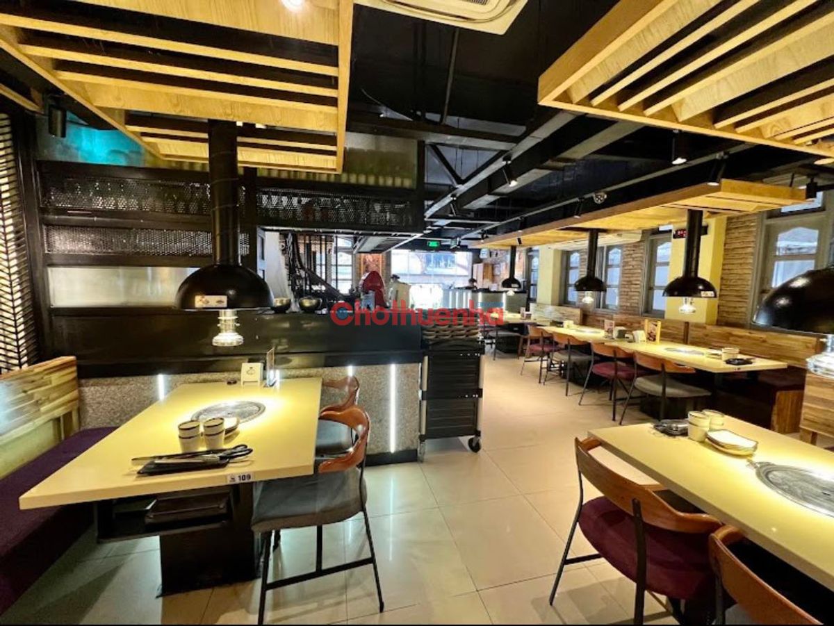 CHO THUÊ NHÀ MẶT TIỀN 143 PHAN XÍCH LONG PHÚ NHUẬN. VỊ TRÍ CHIẾN LƯỢC TRUNG TÂM F&B