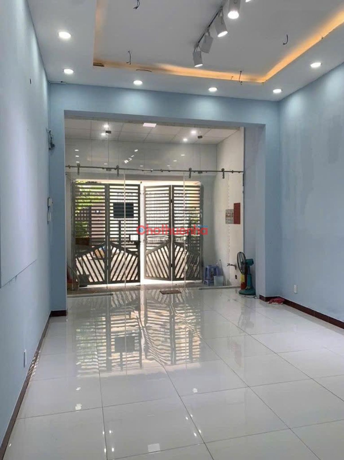 CHO THUÊ NHÀ MẶT TIỀN SẦM SƠN - KHU SÂN BAY TÂN BÌNH - DT ĐẸP