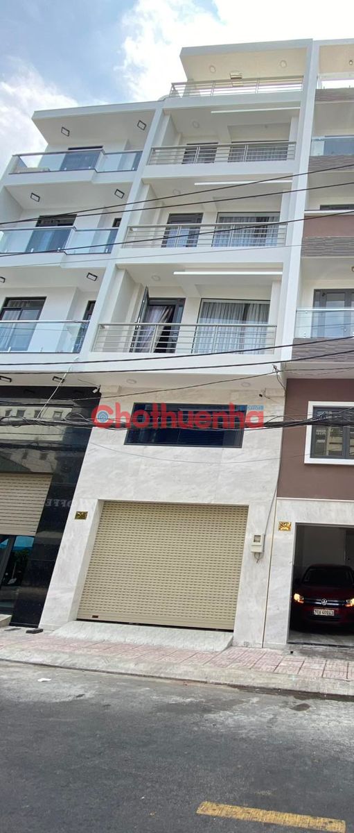 Cho thuê nhà nguyên căn mặt tiền đường Ca Văn Thỉnh, khu Bàu Cát, Quận Tân Bình, 