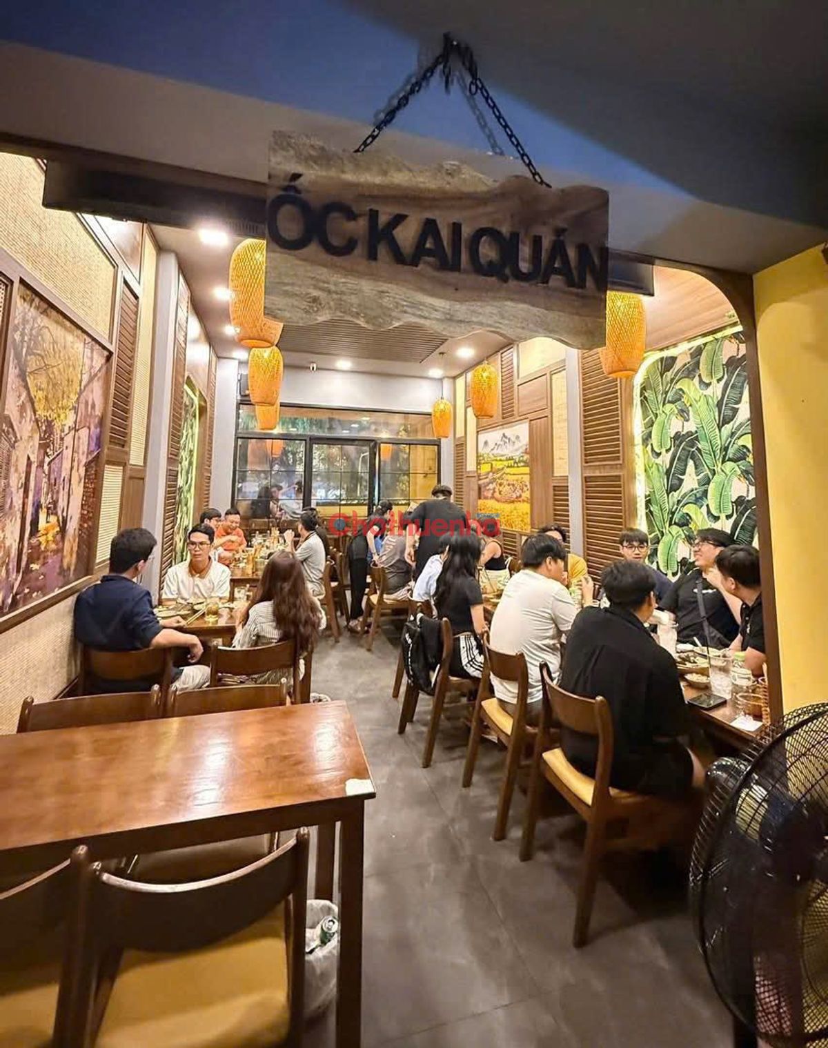 SANG QUÁN MẶT TIỀN CỐNG QUỲNH PHƯỜNG BẾN THÀNH, QUẬN 1