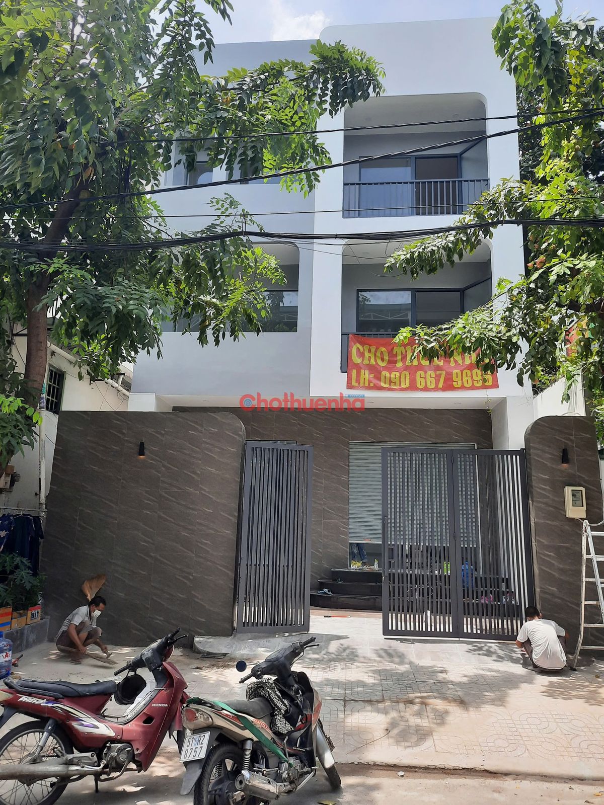 CHO THUÊ NHÀ MẶT TIỀN ĐƯỜNG - KHU TÂY THẠNH - NGANG 8M - 3 TẦNG 