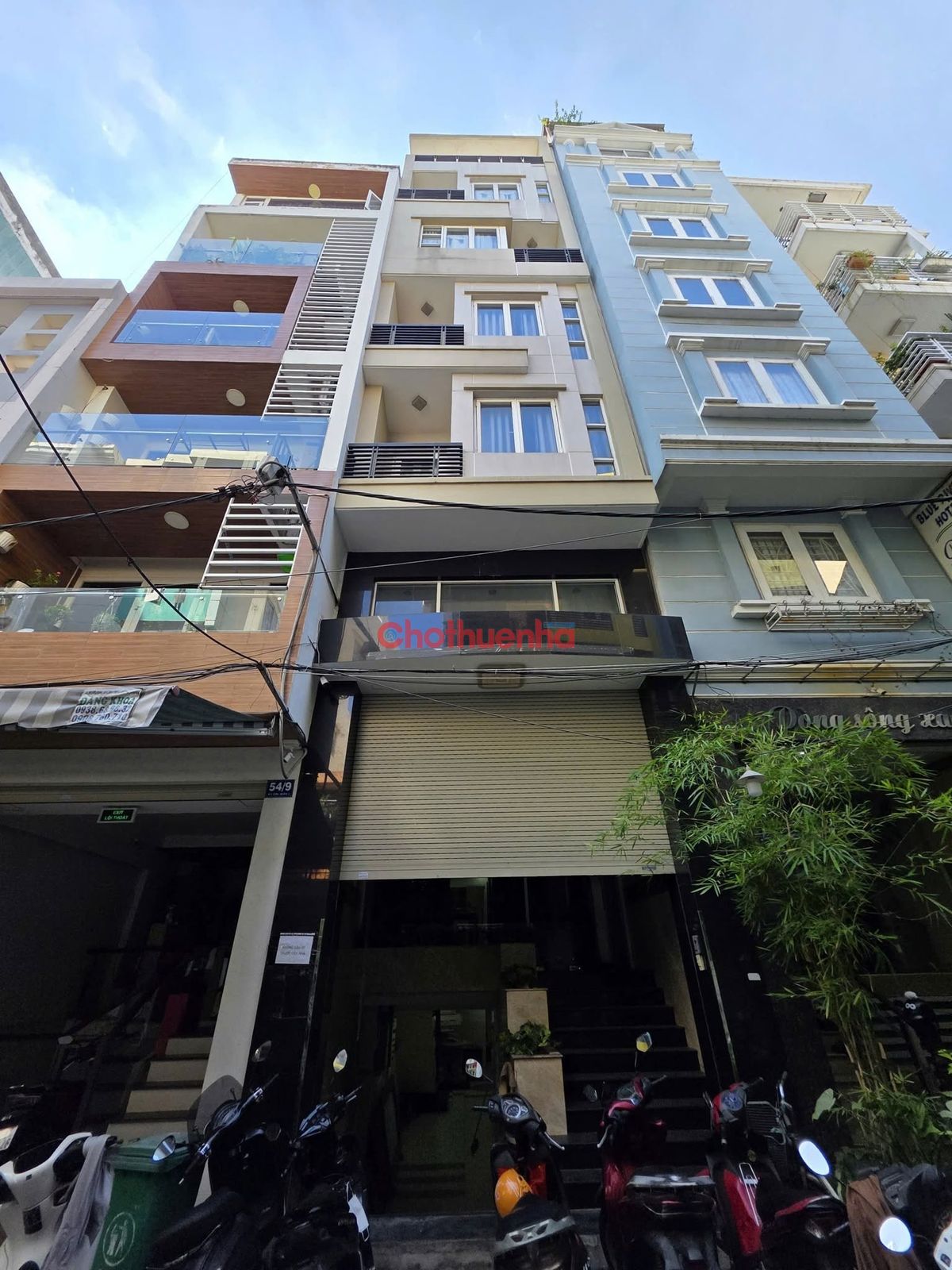 CHO THUÊ TÒA NHÀ KÝ CON QUẬN 1, HẦM 5 LẦU, THANG MÁY, PHÙ HỢP KHÁCH SẠN CHDV