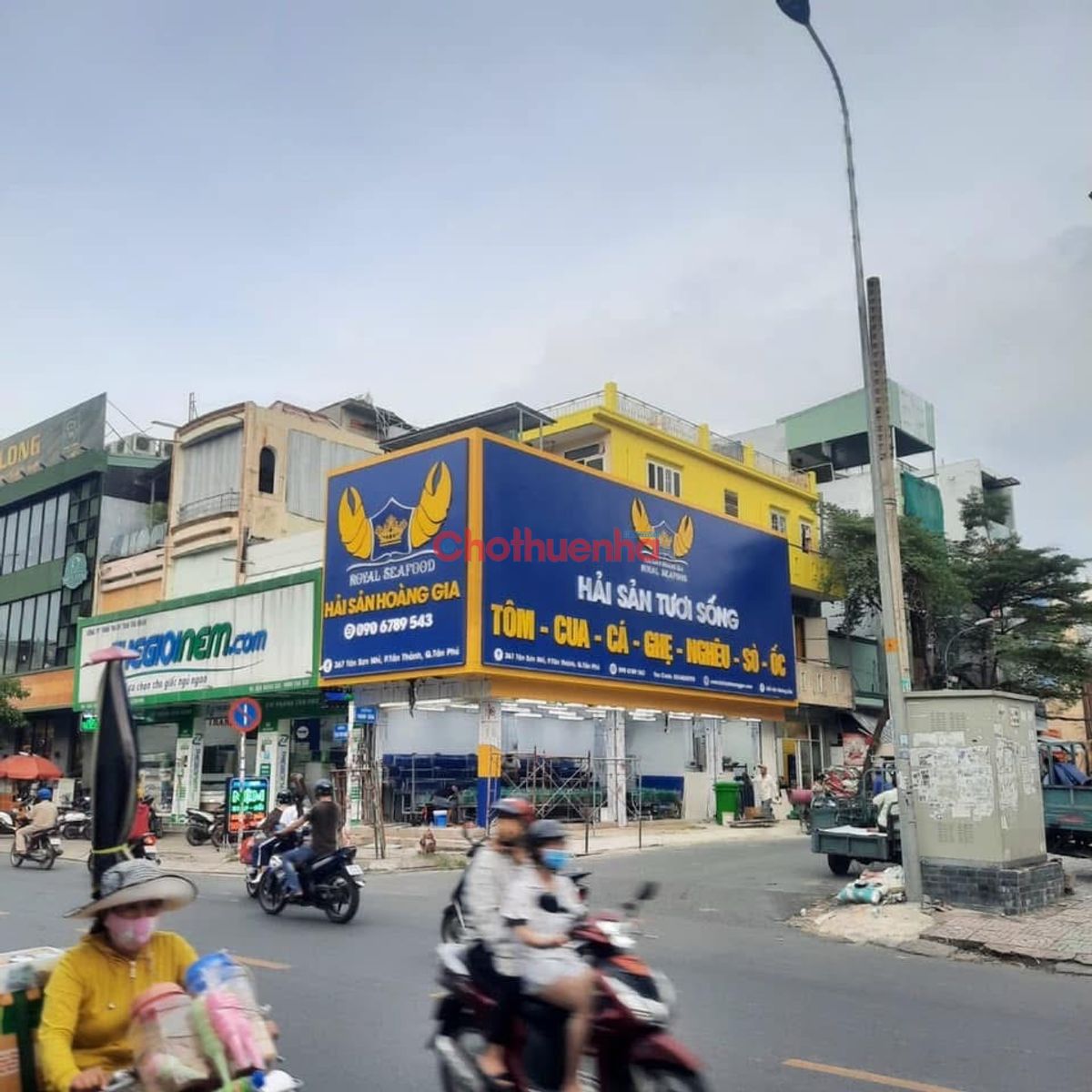 CHO THUÊ NHÀ GÓC 2 MẶT TIỀN KINH DOANH ĐẮC ĐỊA QUẬN TÂN PHÚ