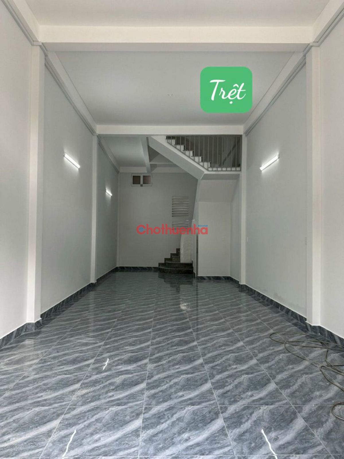 CHO THUÊ NHÀ MẶT TIỀN HỒNG BÀNG, QUẬN 5 - VỊ TRÍ KINH DOANH SẦM UẤT