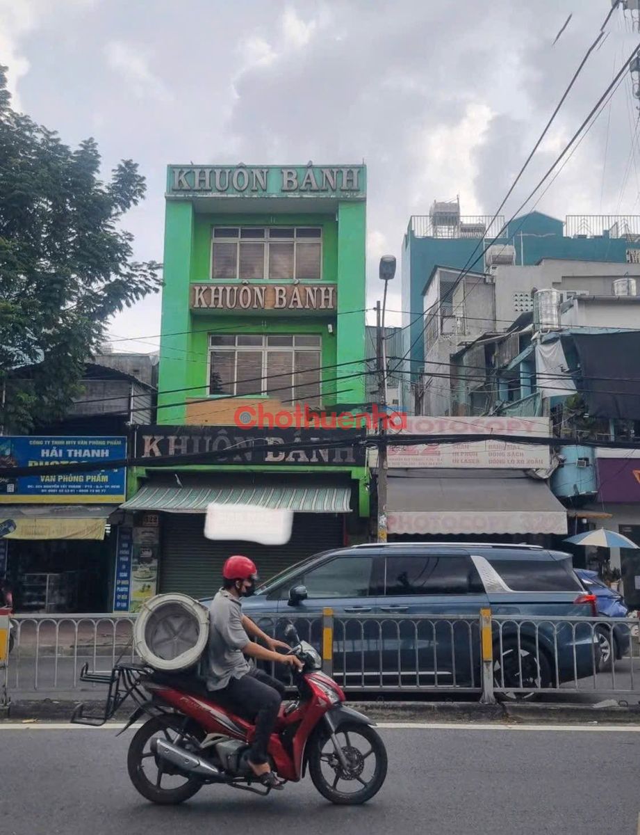 Cho thuê nhà nguyên căn tại địa chỉ 322 Nguyễn Tất Thành, Phường 13, Quận 4, DT: 250m2
