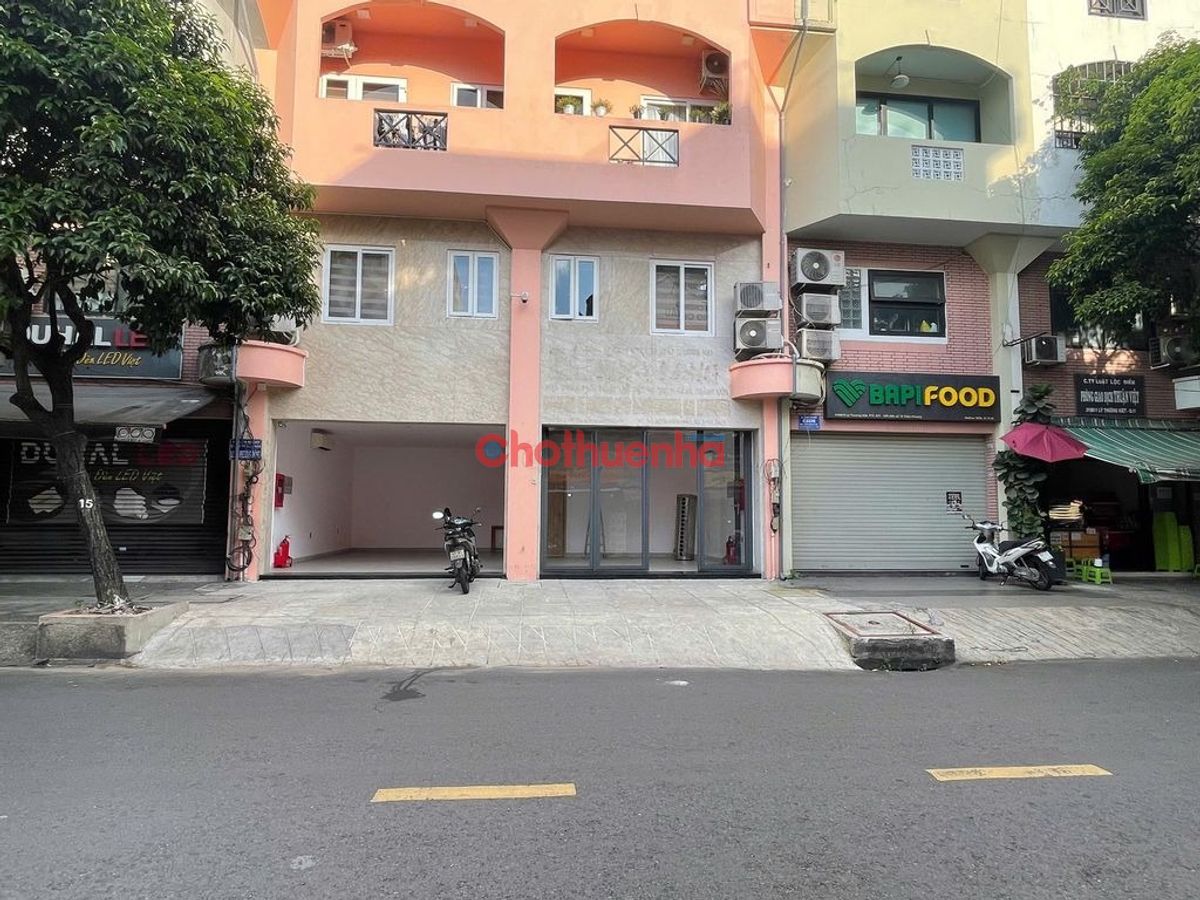 Cho Thuê MBKD ngang 8m Đường Lý Thường Kiệt, Quận 11