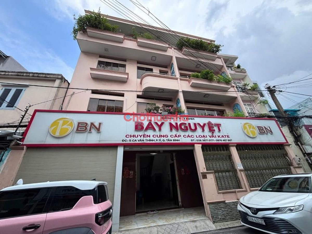 Cho thuê nhà nguyên căn tại mặt tiền Ca Văn Thỉnh, Phường 11, Quận Tân Bình, DT: 12x15m