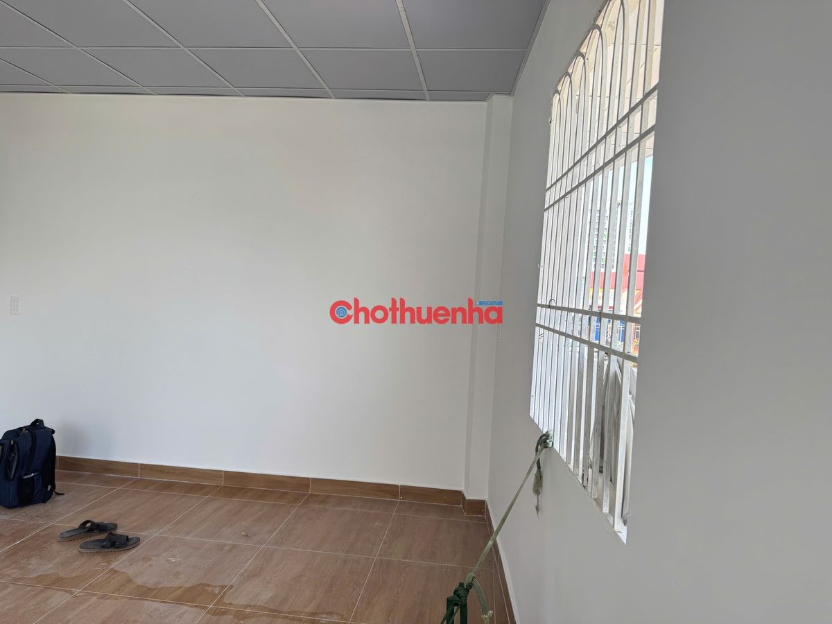 Cho thuê nhà nguyên căn ở cmt8