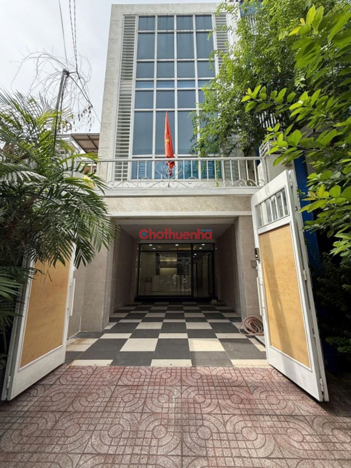 CHO THUÊ NHÀ NGUYÊN CĂN, SÂN ĐẬU Ô TÔ, DT 4.3x22.5m - ĐƯỜNG QUỐC LỘ 13, BÌNH THẠNH