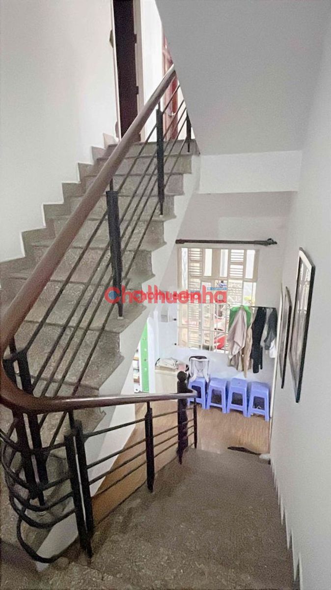 CHO THUÊ NHÀ NGUYÊN CĂN BẠCH ĐẰNG TÂN BÌNH - DT 10X10 - RỘNG RÃI