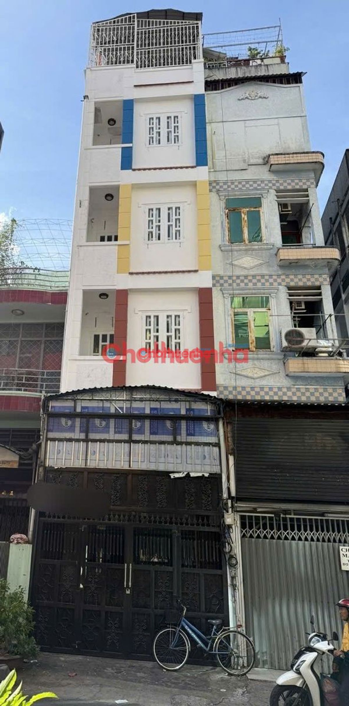 CHO THUÊ NHÀ MẶT TIỀN HÒA HẢO, PHƯỜNG 4, QUẬN 10 - 12 PHÒNG TOILET RIÊNG