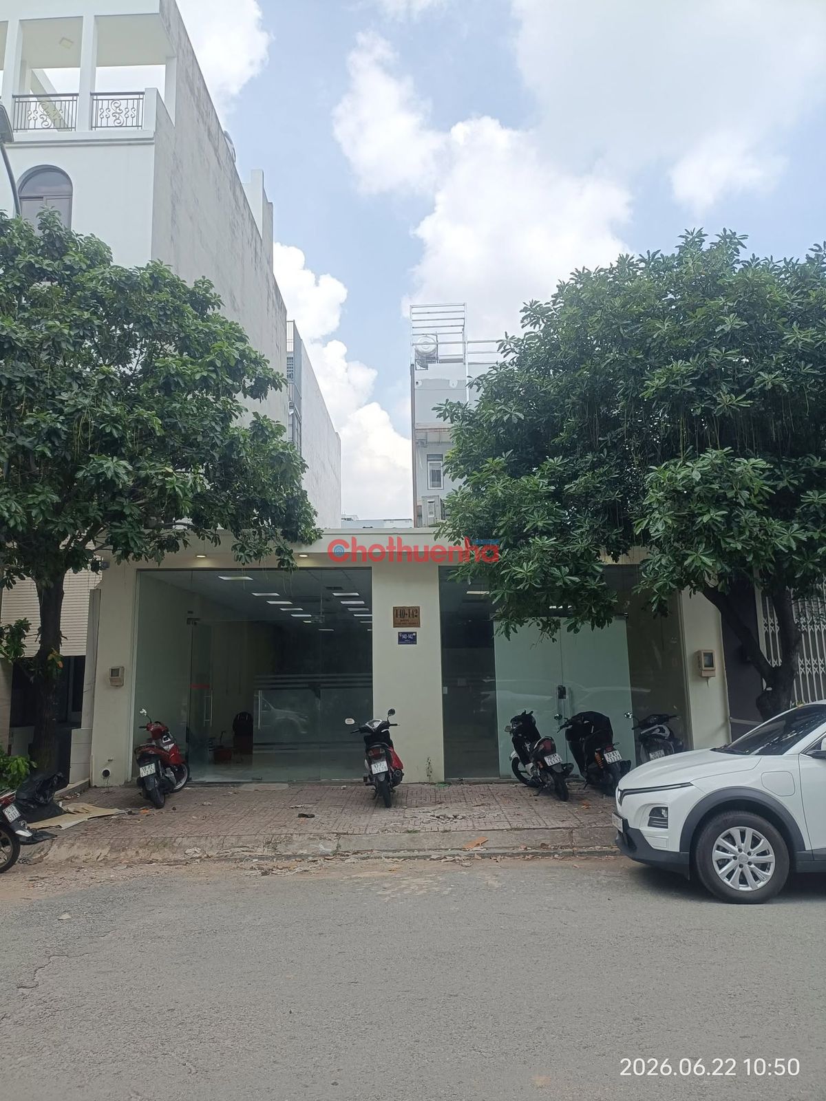 CHO THUÊ MẶT BẰNG KINH DOANH ĐƯỜNG SỐ 11, KĐT AN PHÚ - AN KHÁNH, QUẬN 2 - DT: 10x20m