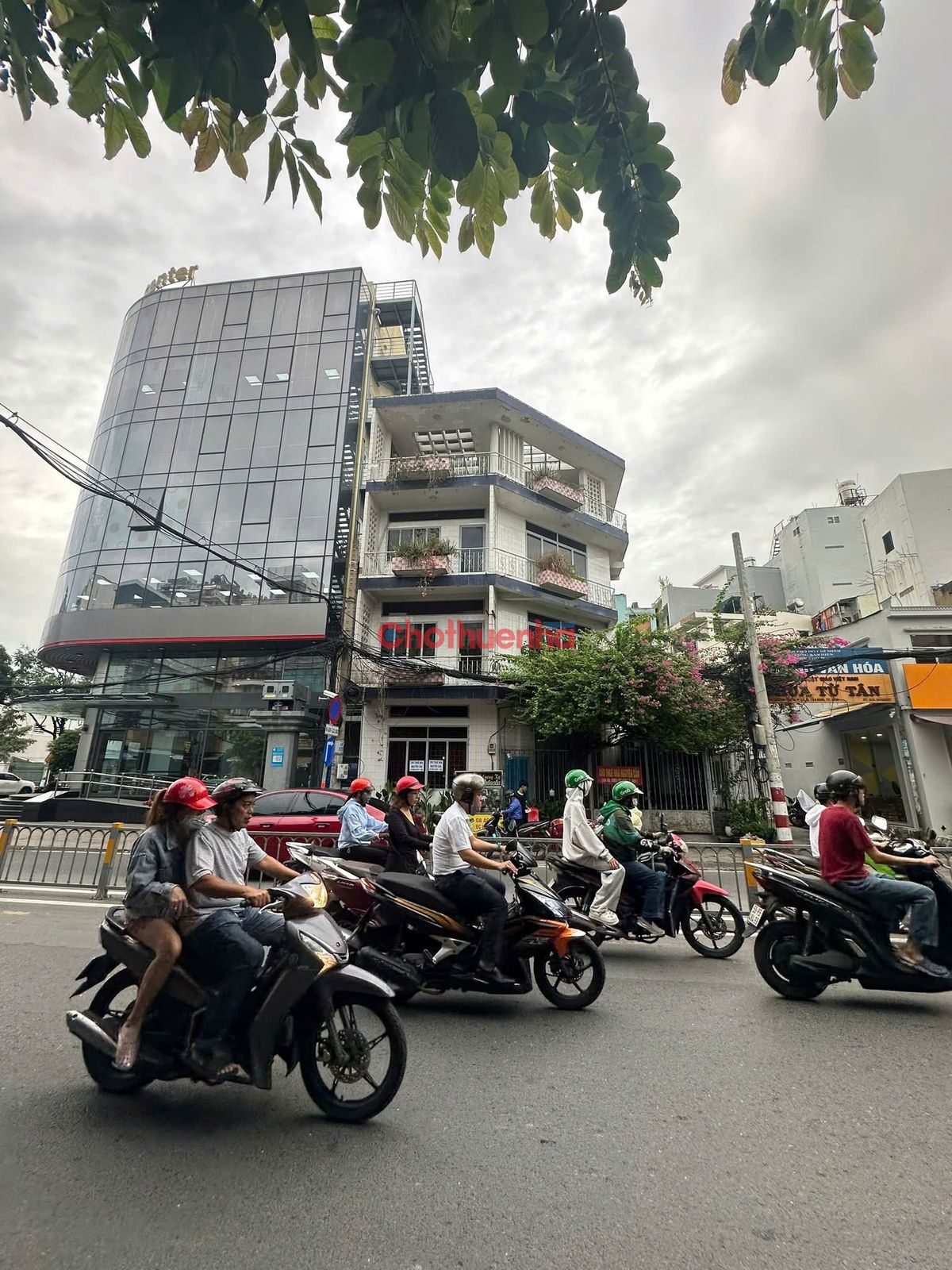 CHO THUÊ NHÀ MẶT TIỀN XUÂN DIỆU - QUẬN TÂN BÌNH