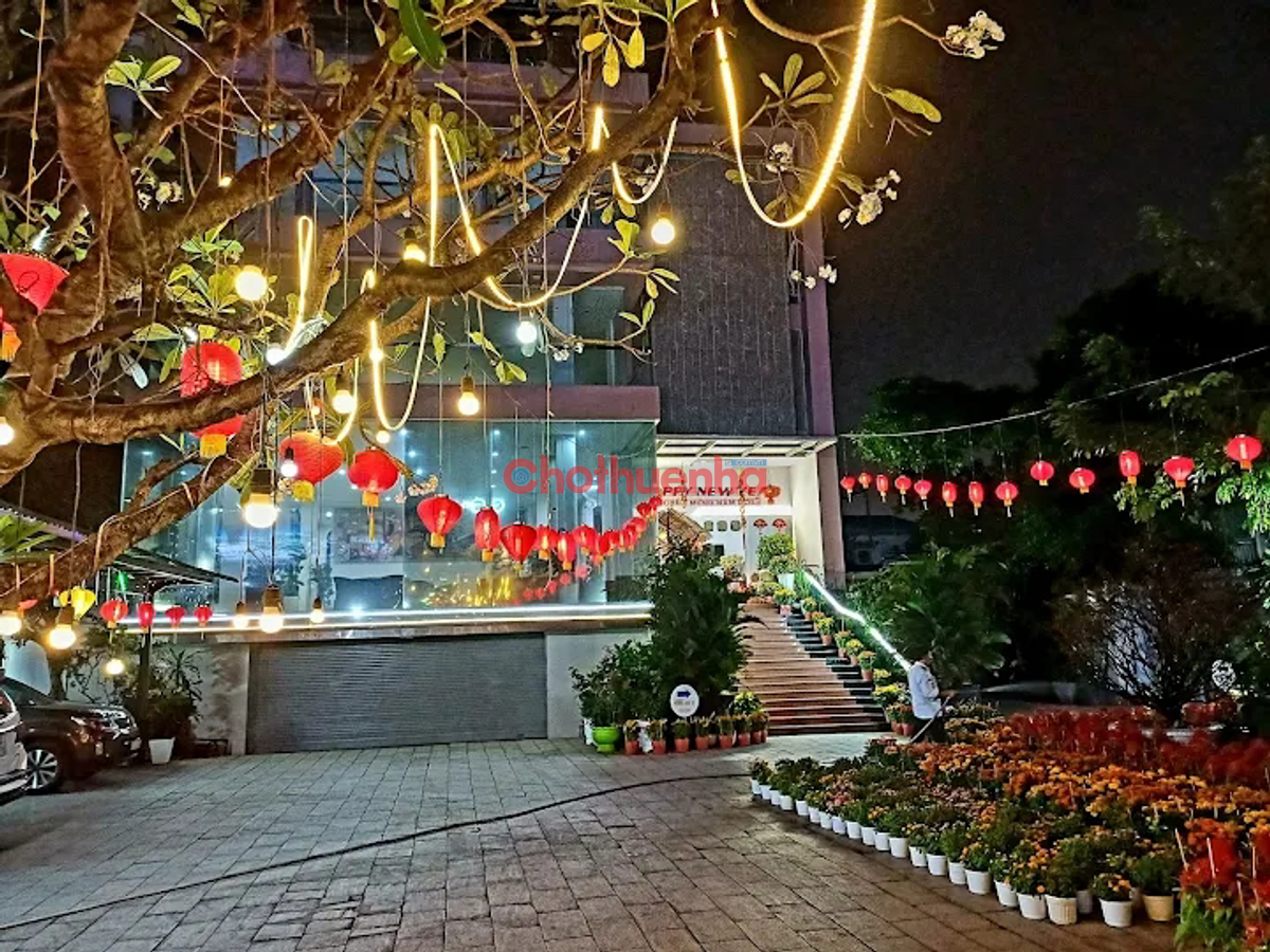 CHO THUÊ KHÁCH SẠN 2 SAO QUẬN 7 – KHUÔN VIÊN 1.481M² VẬN HÀNH NGAY