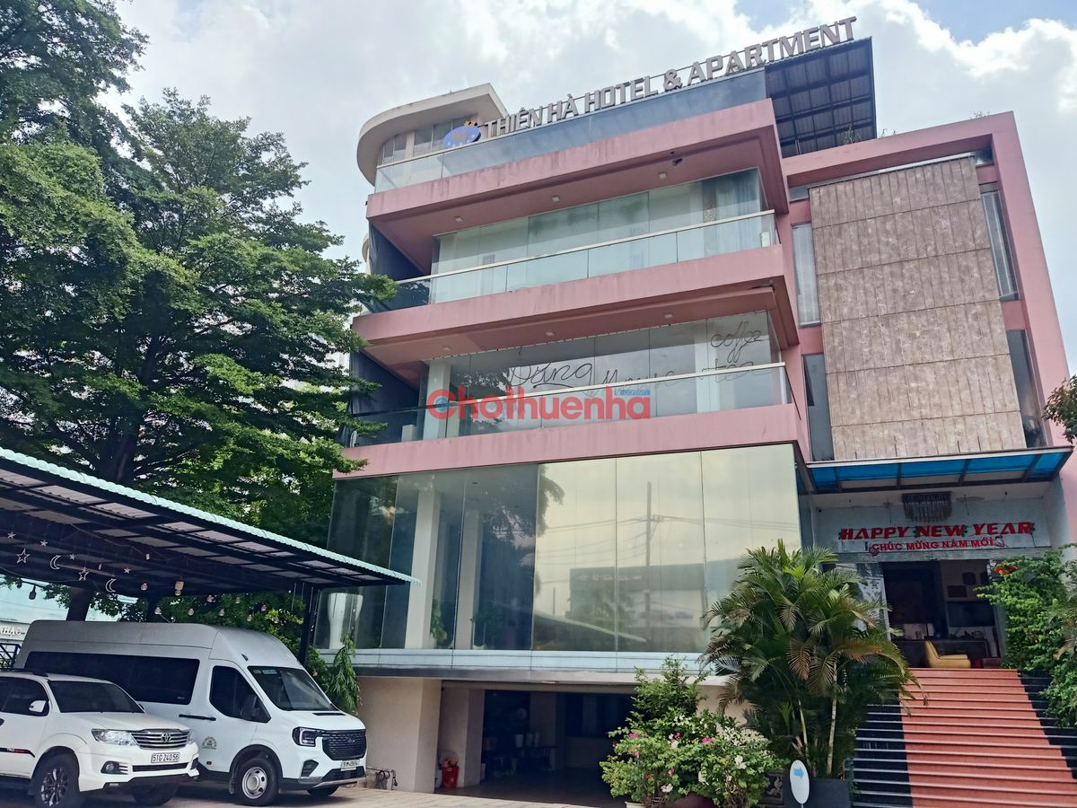 CHO THUÊ KHÁCH SẠN 2 SAO QUẬN 7 – KHUÔN VIÊN 1.481M² VẬN HÀNH NGAY