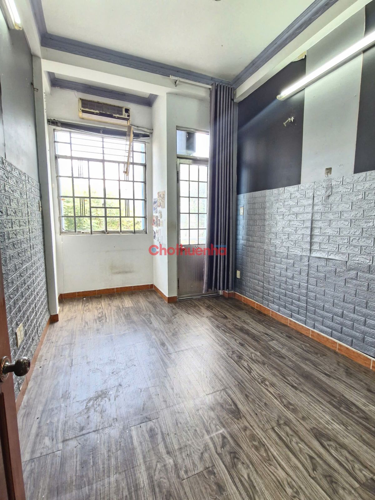 CHO THUÊ NHÀ NGUYÊN CĂN ĐƯỜNG BÀ HẠT, QUẬN 10 - SƠN MỚI ĐẸP, CHỈ 22TR/TH