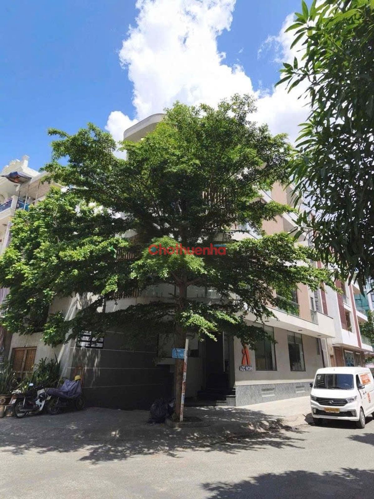 CHO THUÊ NHÀ GÓC 2 MẶT TIỀN TRẦN NÃO AN PHÚ THỦ ĐỨC, HẦM 3 LẦU, FULL NỘI THẤT