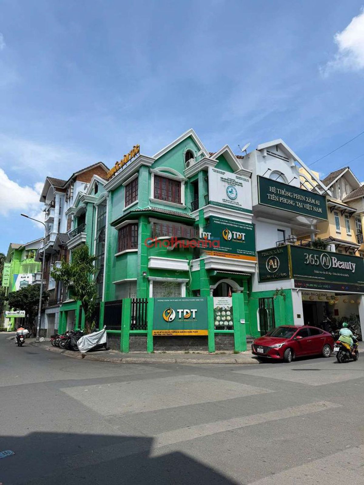CHO THUÊ TOÀ NHÀ GÓC 2 MẶT TIỀN HOA LAN, PHƯỜNG 2, QUẬN PHÚ NHUẬN - DT 8x25m
