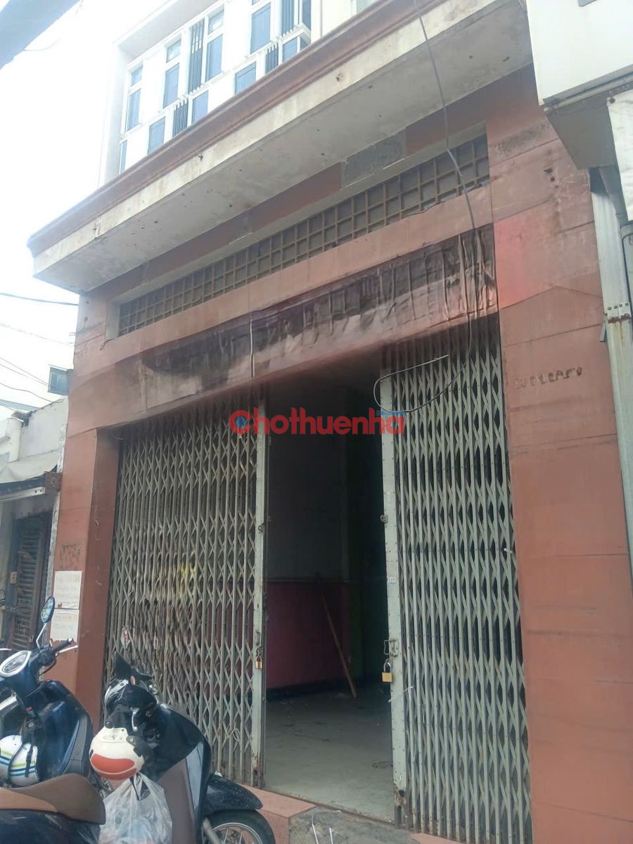 Cho thuê nhà mặt tiền số Âu Cơ, Phường 10, Quận Tân Bình,, DT: 6x50m
