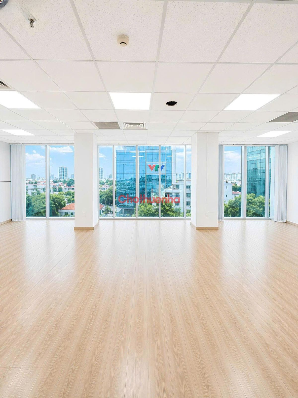 CHO THUÊ VĂN PHÒNG 180M2 ĐƯỜNG NGUYỄN THỊ MINH KHAI, QUẬN 1 