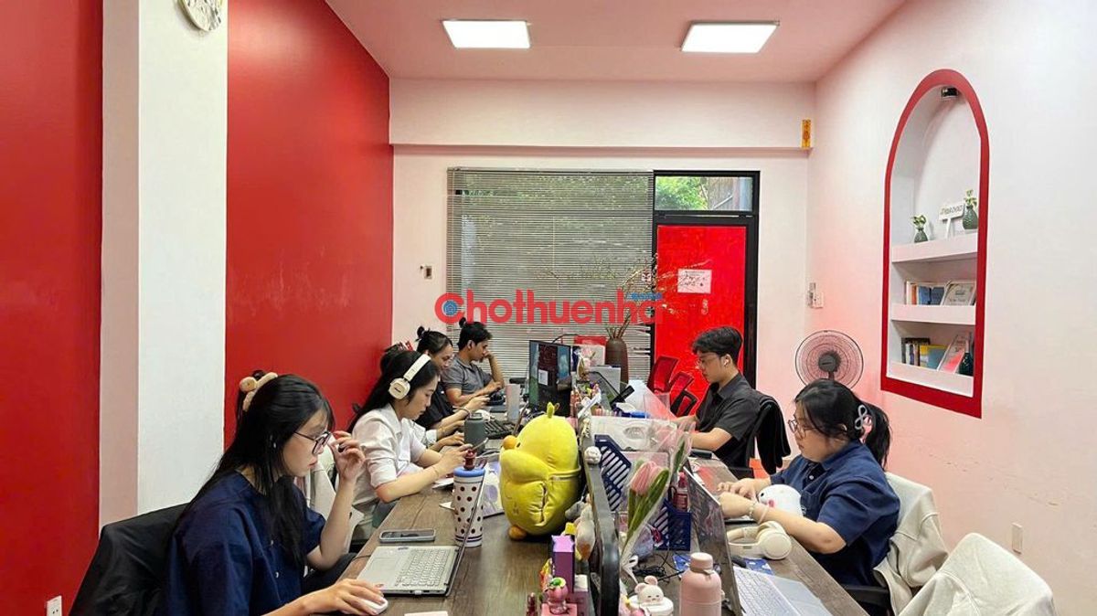 Cho thuê nhà nguyên căn hẻm xe hơi Cô Giang, Phú Nhuận – Có sân đậu ô tô riêng