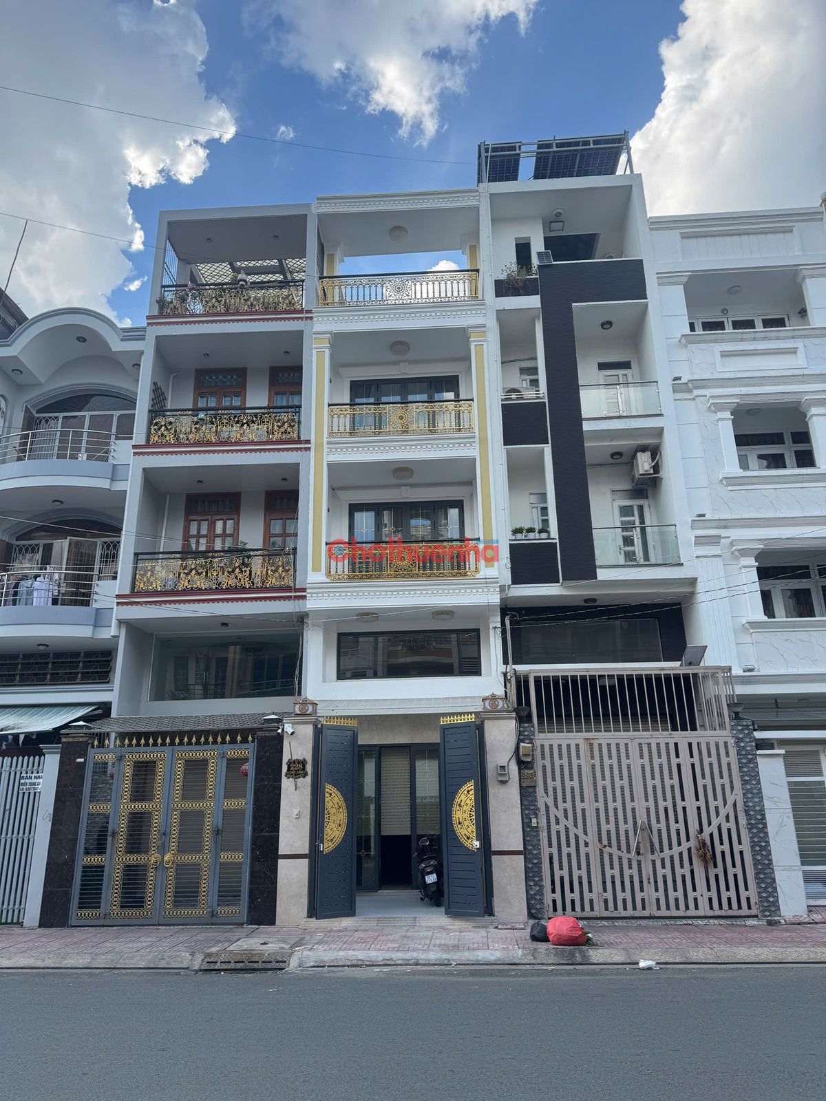 Cho thuê nhà nguyên căn tại mặt tiền Chợ Lớn, Phường 11, Quận 6 , DT: 4x21m