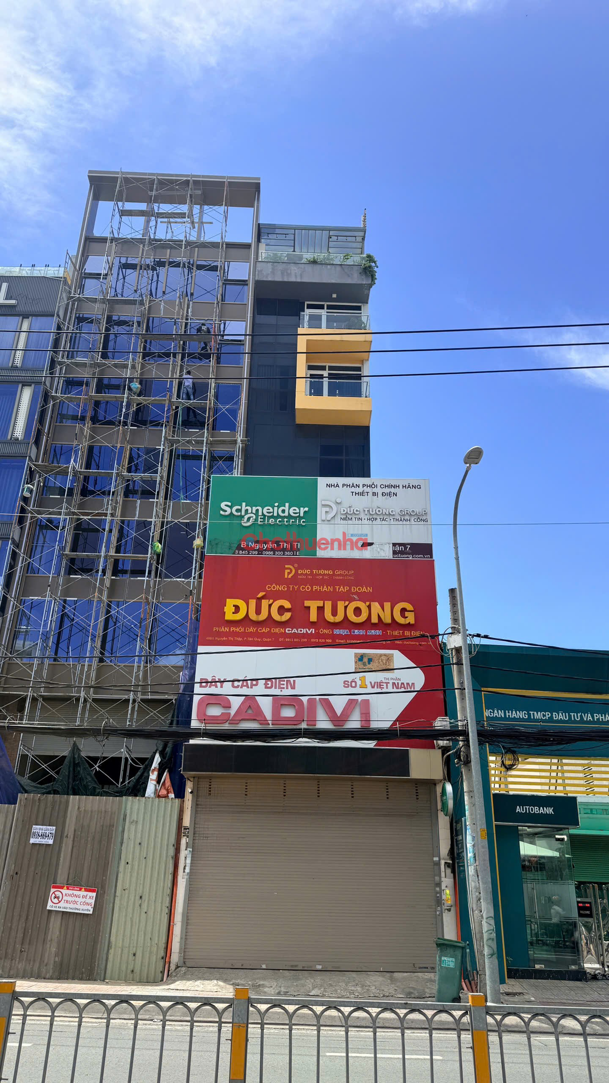 CHO THUÊ TÒA NHÀ MẶT TIỀN 480B NGUYỄN THỊ THẬP QUẬN 7 7 TẦNG CÓ THANG MÁY