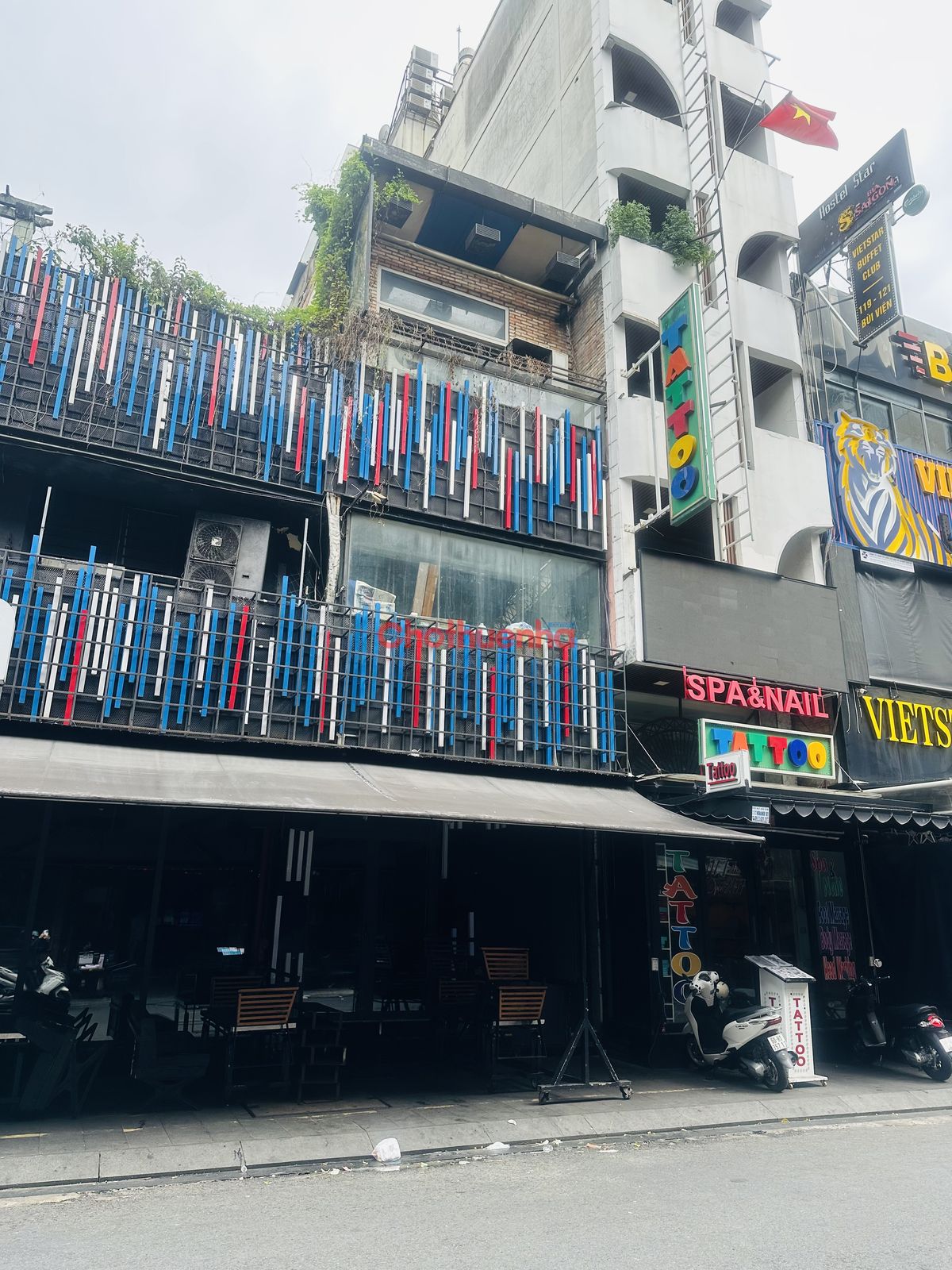 Cho thuê nhà mặt tiền tại mặt tiền Bùi Viện, Phường Bến Thành, Quận 1 , DT: 4.2x18m