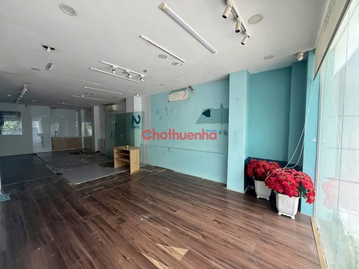 CHO THUÊ MẶT BẰNG MẶT TIỀN TRẦN NHẬT DUẬT – PHƯỜNG TÂN ĐỊNH – QUẬN 1 – NGANG 9M