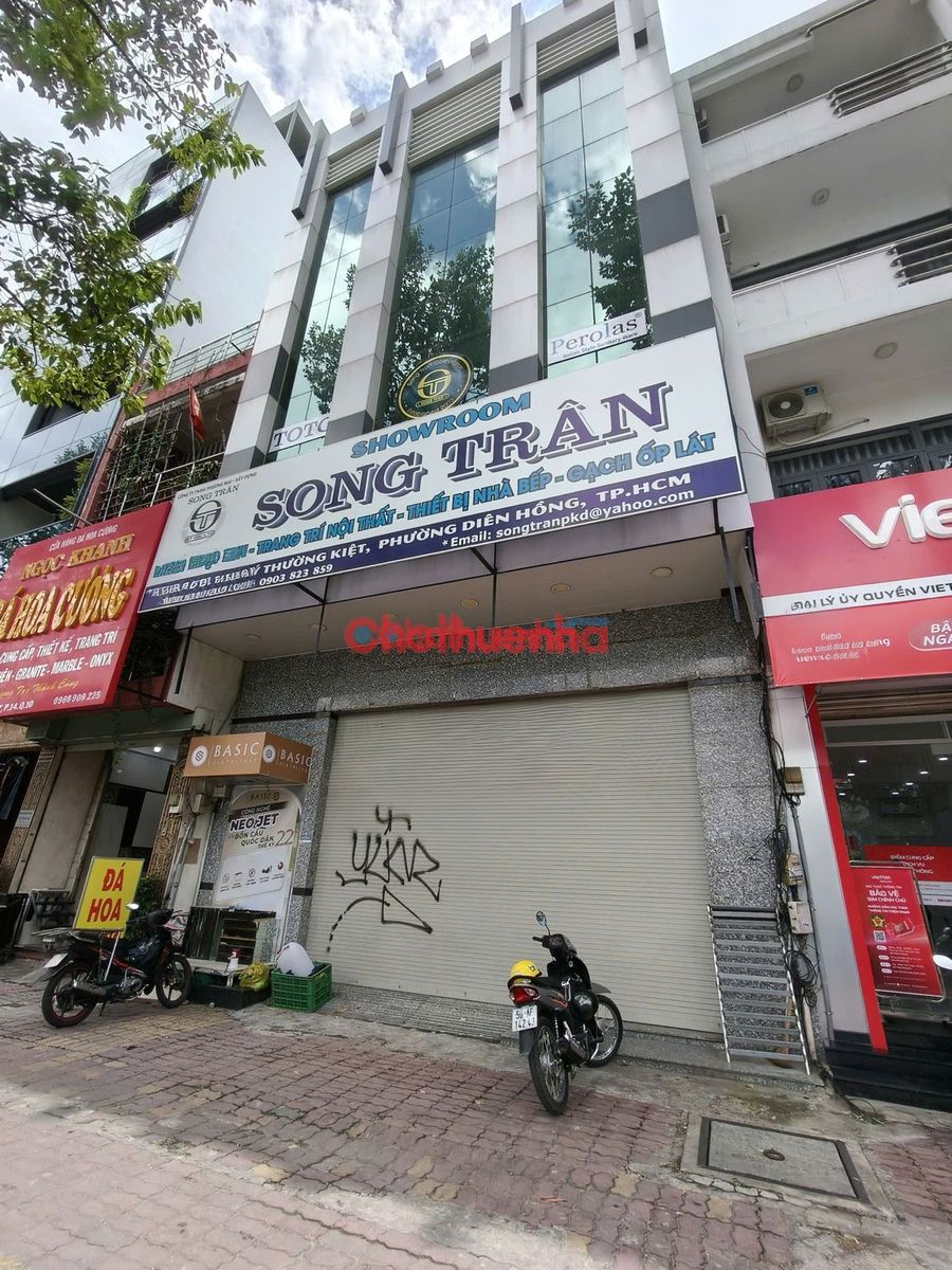 CHO THUÊ TÒA NHÀ ĐƯỜNG LÝ THƯỜNG KIỆT, QUẬN 10 – 8X20M – TRỆT 3 LẦU