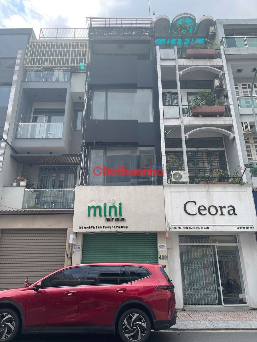 Cho thuê nhà mặt tiền đường Huỳnh Văn Bánh Phường 13 Quận Phú Nhuận