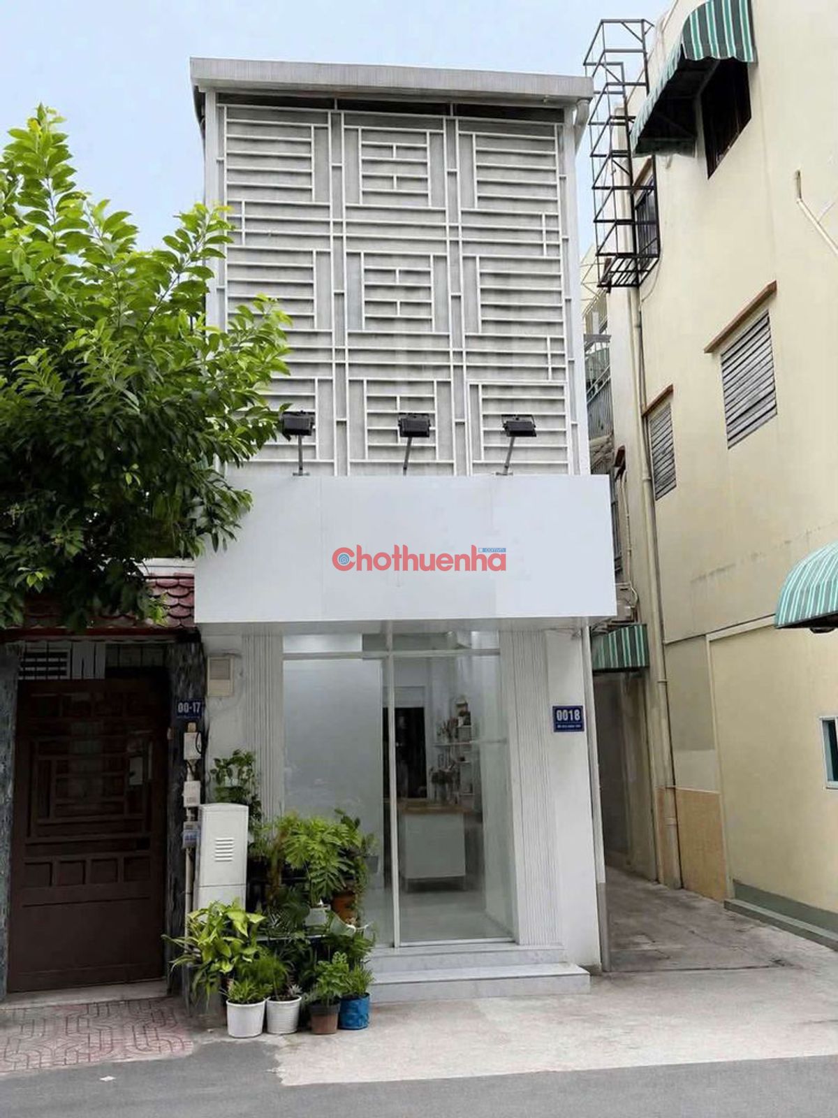 Cho thuê nhà nguyên căn vị trí đẹp tại  Bạch Mã, khu Cư xá Bắc Hải Quận 10