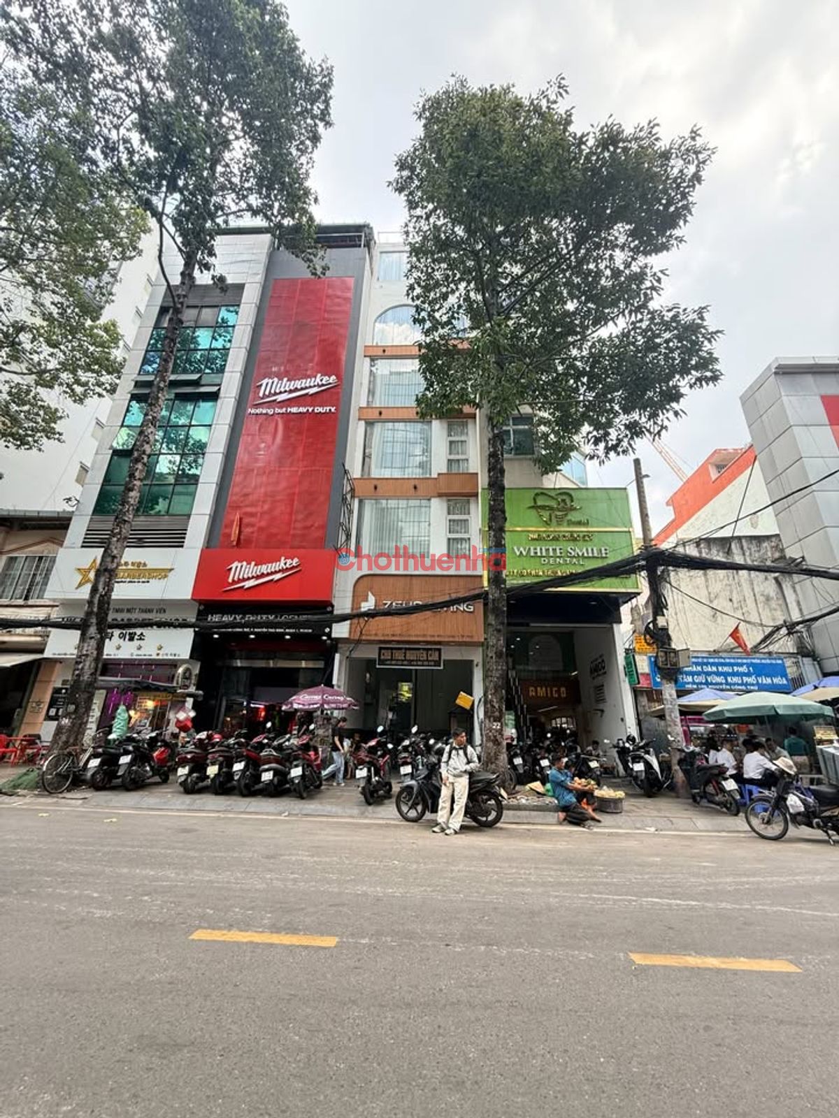 CHO THUÊ NHÀ MẶT TIỀN NGUYỄN CÔNG TRỨ, QUẬN 1 – 10 PHÒNG + SHOPHOUSE