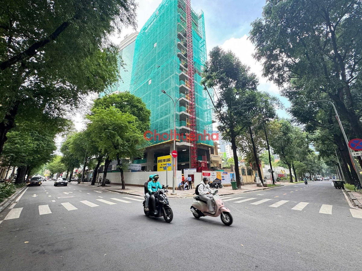 CHO THUÊ TÒA NHÀ GÓC 2 MẶT TIỀN 46 CHU MẠNH TRINH – NGUYỄN DU Q.1 - 15 TẦNG