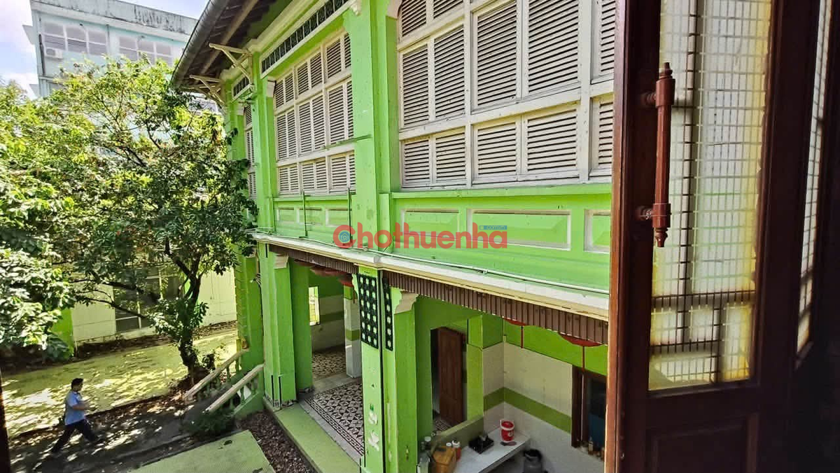 CHO THUÊ MẶT BẰNG SÂN VƯỜN VÕ THỊ SÁU QUẬN 3 – 1.600M², NGAY VÒNG XOAY DÂN CHỦ