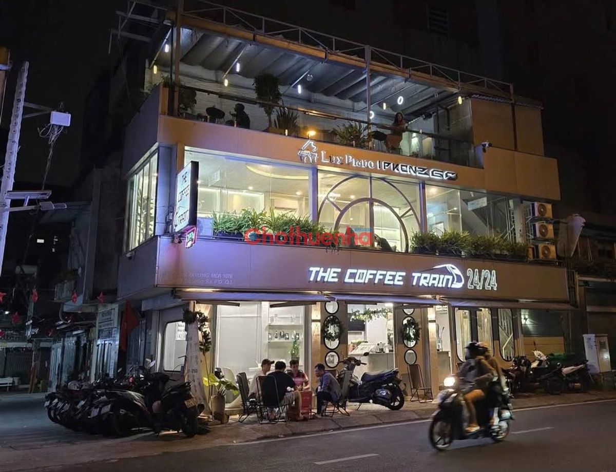 CHO THUÊ  NHÀ MẶT TIỀN ĐƯỜNG TRƯỜNG SA VỊ TRÍ ĐẸP  Kết cấu 2 TẦNG SUỐT