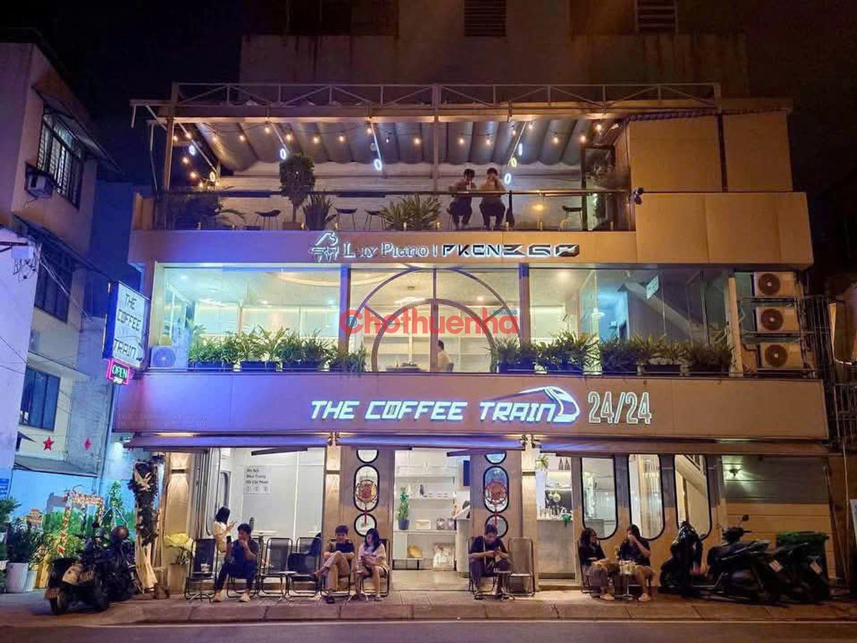 CHO THUÊ  NHÀ MẶT TIỀN ĐƯỜNG TRƯỜNG SA VỊ TRÍ ĐẸP  Kết cấu 2 TẦNG SUỐT