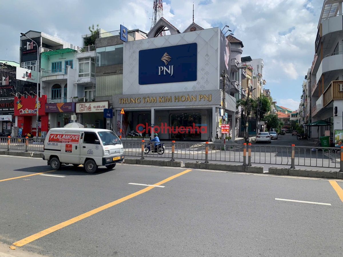 CHO THUÊ NHÀ MẶT TIỀN 439A1 PHAN VĂN TRỊ, P.5, QUẬN GÒ VẤP, DT: 9x22m