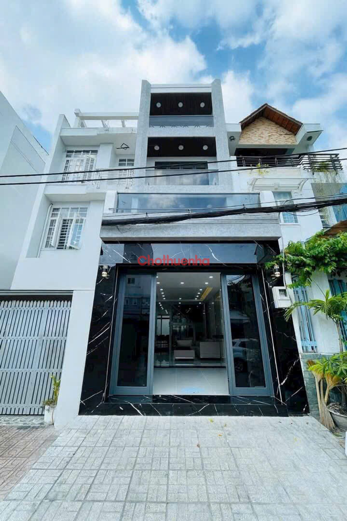 CHO THUÊ NHÀ TÂN QUY – FULL NỘI THẤT, THANG MÁY, VỪA Ở VỪA LÀM VĂN PHÒNG